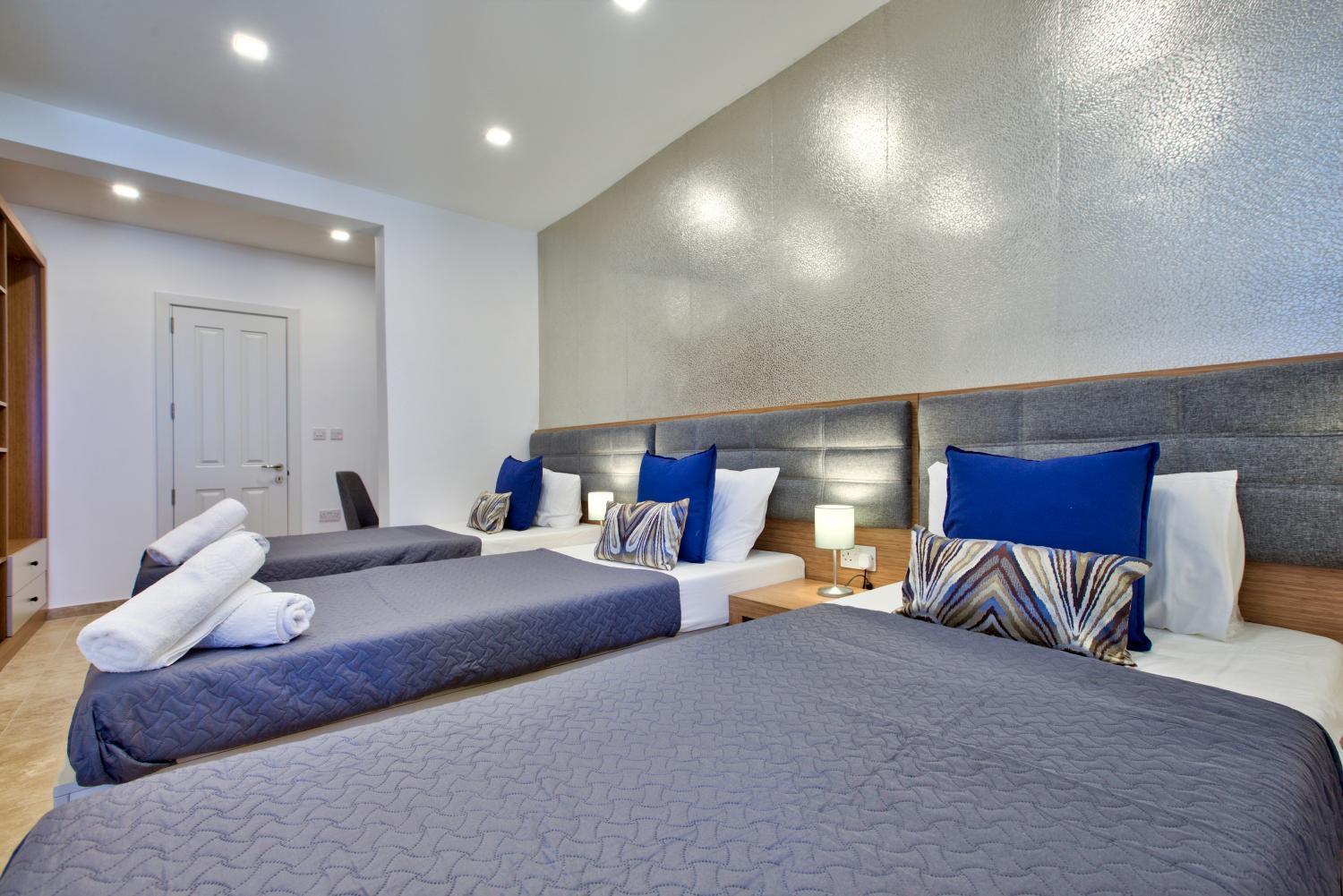 Valletta Luxury 4-Bedroom Duplex With Stunning Sea Views Private Terrace And Jacuzzi Dış mekan fotoğraf